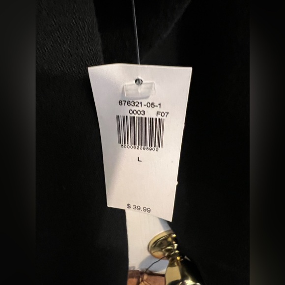 Old Navy sweatshirt size large nwt - Picture 3 of 3